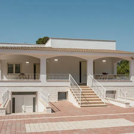 Casa Vacanze Villa Maemi Maruggio Exterior photo